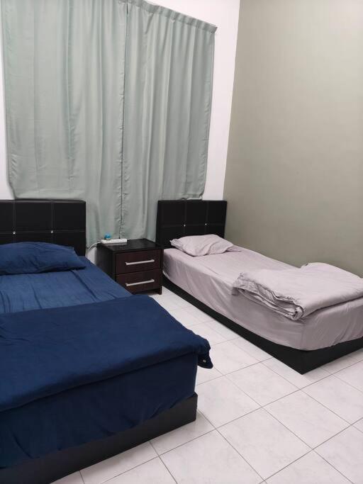 June'S Homestay@ Puteri Wangsa Near Aeon & Ikea Ulu Tiram Exteriör bild